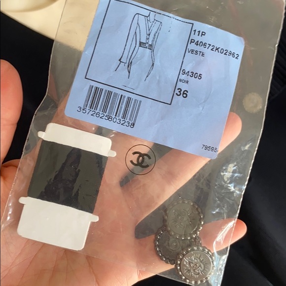 Chanel dress+cardigan set. Fit xs - Picture 15 of 16